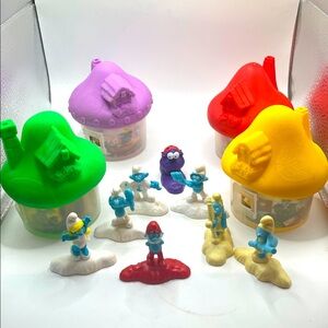 Lot of 12 Smurf’s and 4 Houses 2017 McDonald Toys
